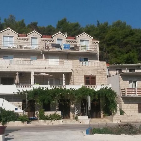 Apartmani Ina Povlja  Exterior photo